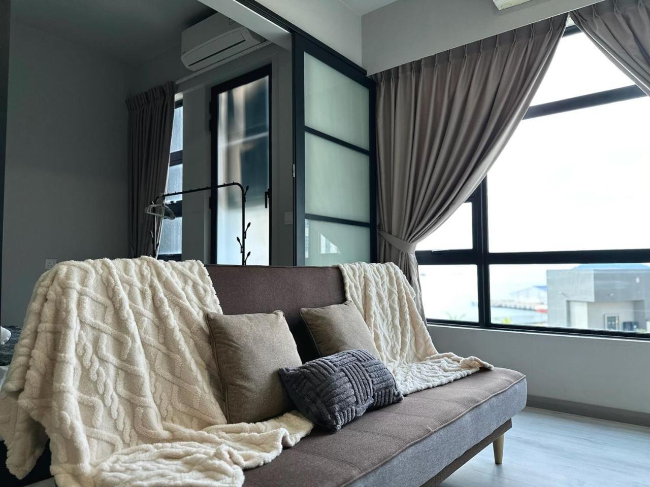 Jesselton Quay Sea & Pool View For 6 Pax Apartment Kota Kinabalu Exterior photo